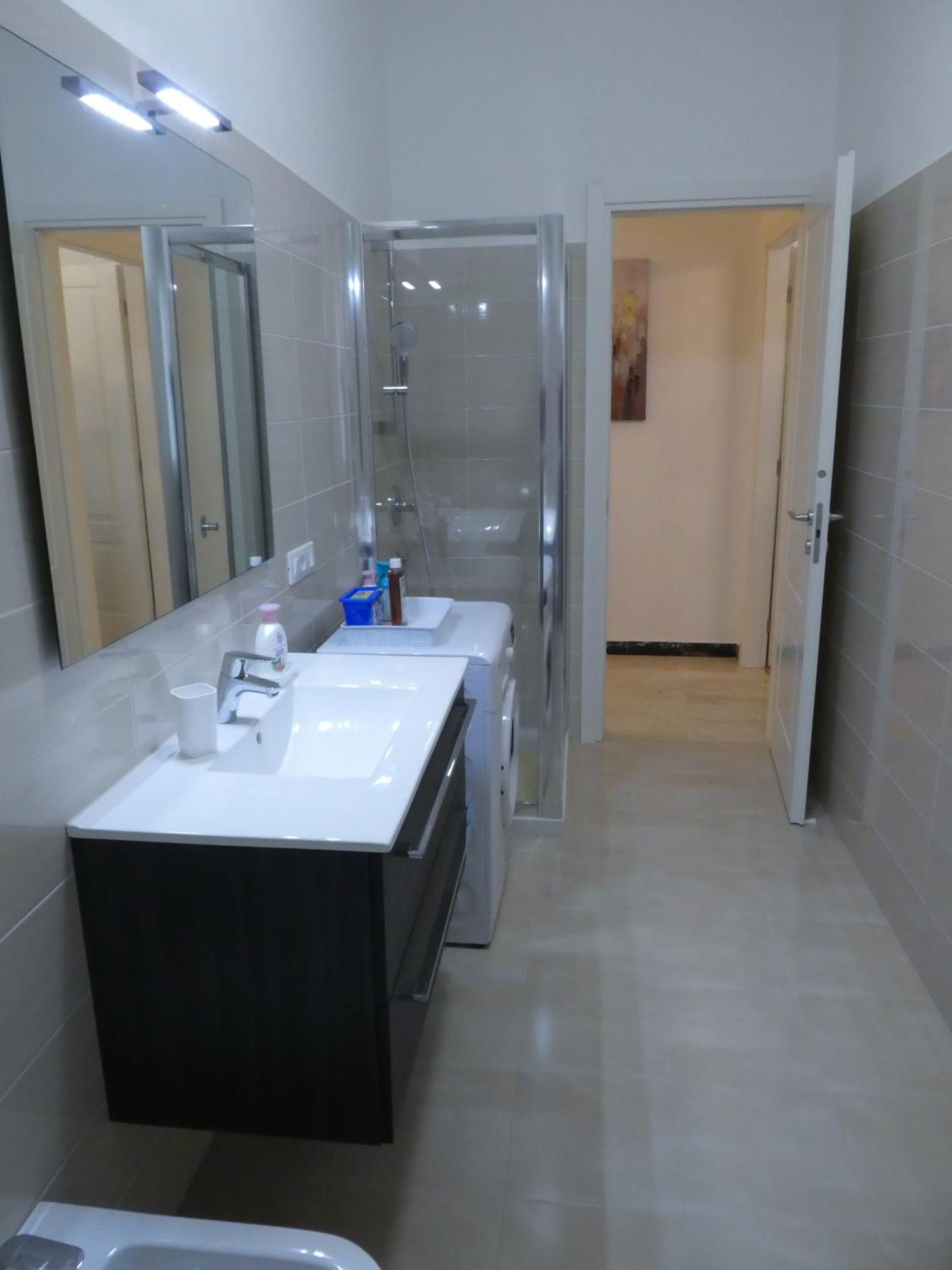 Isola Di Man Apartment Imperia Ngoại thất bức ảnh