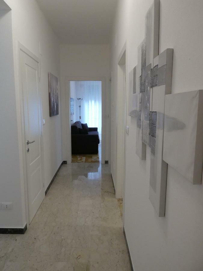 Isola Di Man Apartment Imperia Ngoại thất bức ảnh